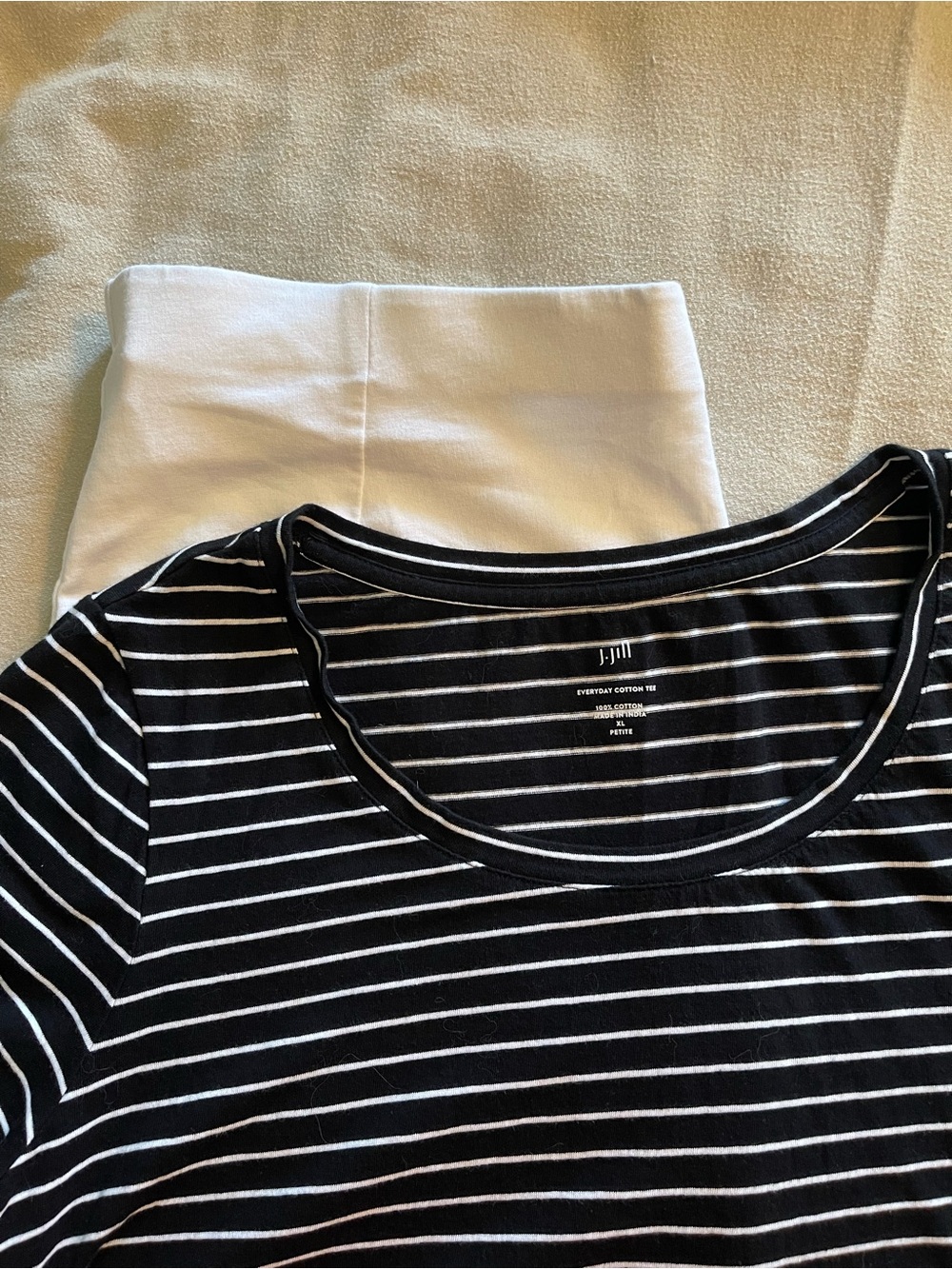 J. Jill Knit 2 Piece Outfit - B&W Striped Scoop Neck Tee and White Knit Capri